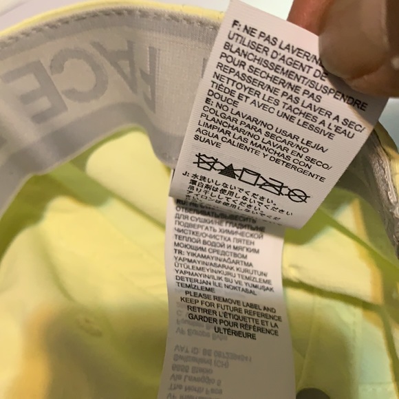 The North Face Hat - Picture 6 of 9